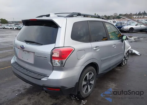 2017 Subaru Forester 2.5I Premium z USA, uszkodzony, nr VIN JF2SJAGC6HH573494